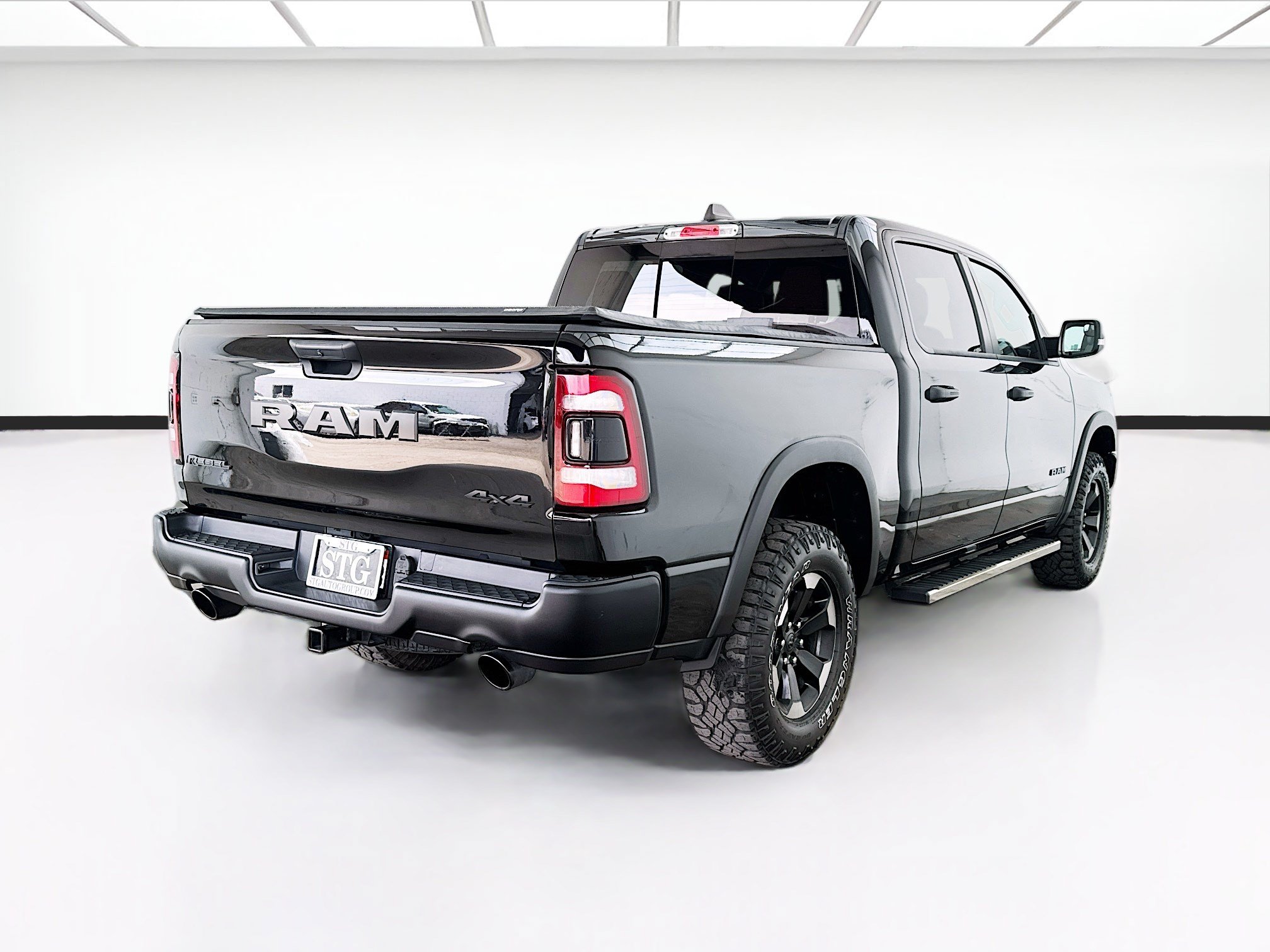 Used 2023 RAM 1500 Rebel w/ Rebel Level 1 Equipment Group AWD/4WD image 4
