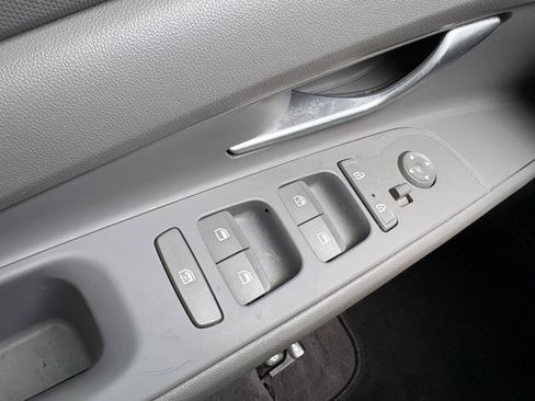 Used 2022 Hyundai Elantra SEL FWD image 29