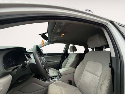 Used 2016 Hyundai Tucson SE w/ Option Group 02 image 8