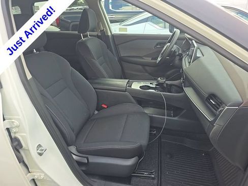 Used 2023 Nissan Rogue S FWD image 7