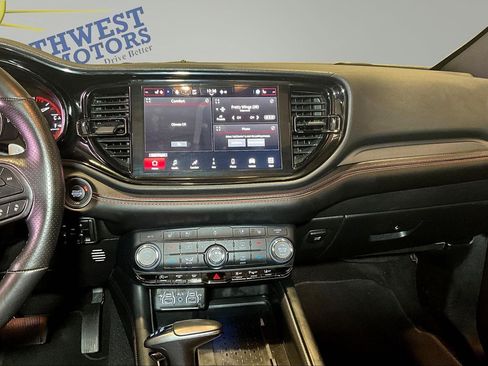 Used 2025 Dodge Durango GT AWD/4WD image 10