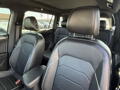 Certified 2024 Volkswagen Tiguan SEL R-Line image 13