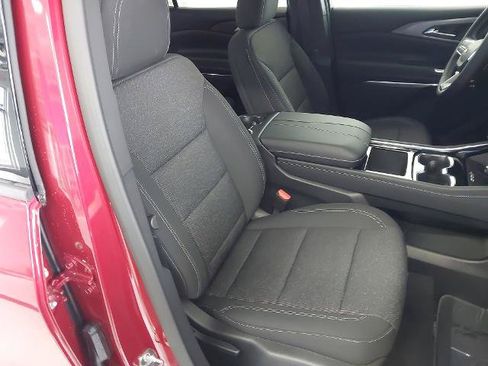 New 2026 Chevrolet Traverse LT w/ Driver Confidence Package FWD image 28