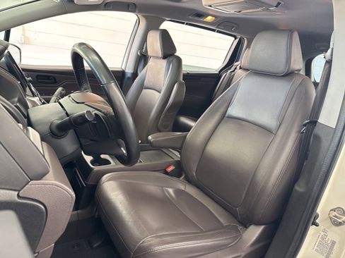 Used 2019 Honda Odyssey EX-L image 16