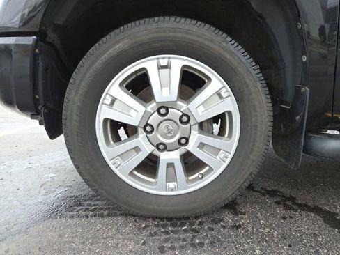 Used 2017 Toyota Tundra Platinum image 29