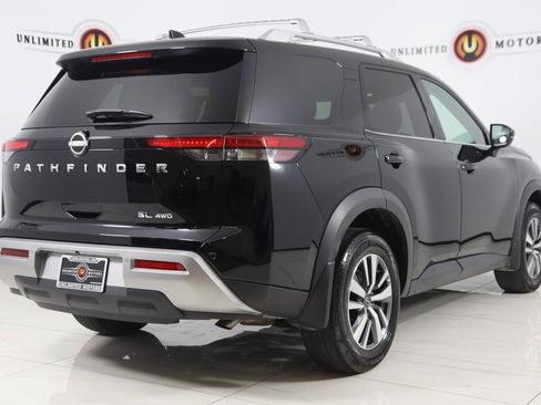 Used 2023 Nissan Pathfinder SL image 3