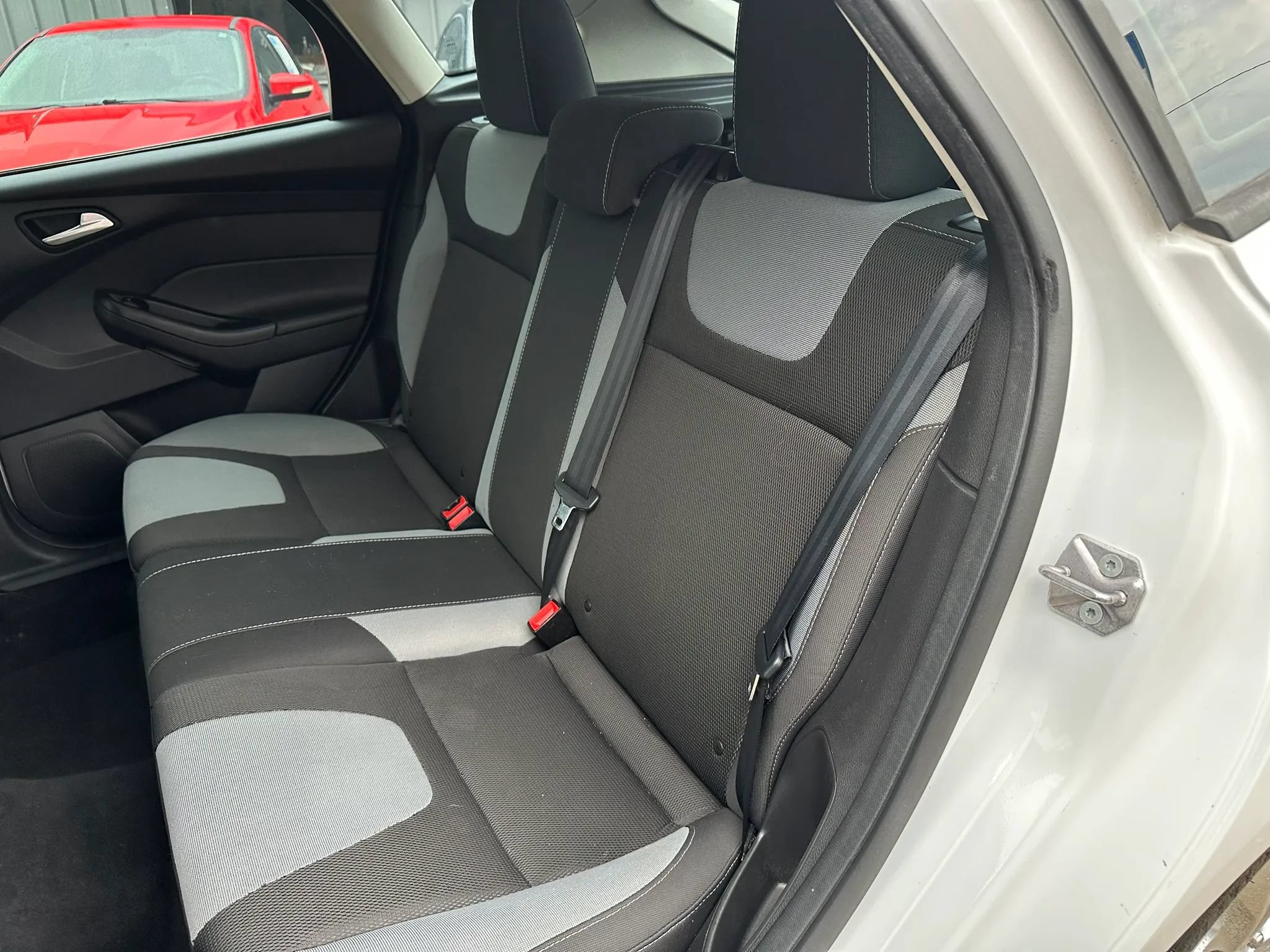 Used 2012 Ford Focus SE FWD image 10