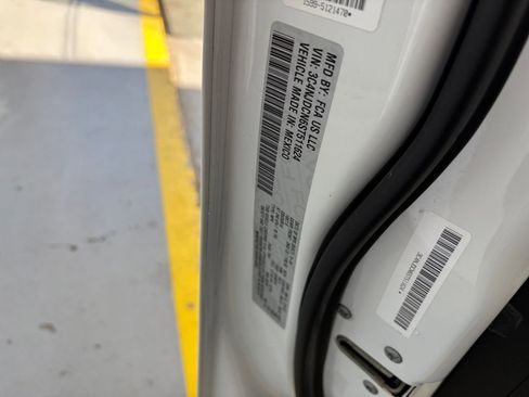 Used 2025 Jeep Compass Limited image 29