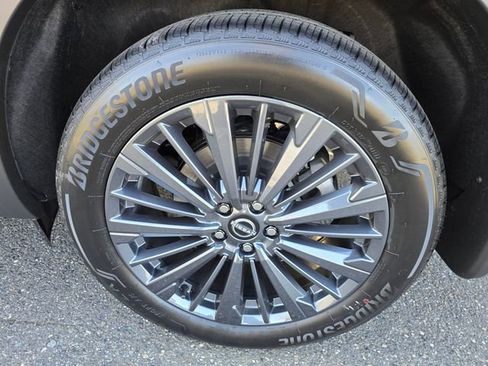 New 2026 Nissan Pathfinder SL image 11