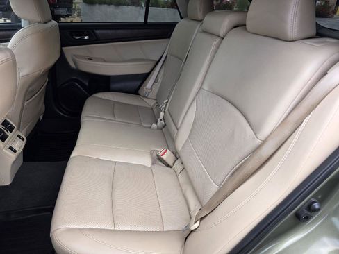 Used 2018 Subaru Outback 3.6R Limited AWD/4WD image 9