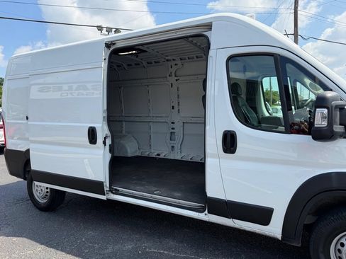 Used 2025 RAM ProMaster 2500 w/ Convenience Group FWD image 20