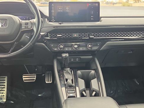 Used 2023 Honda Accord Sport image 28