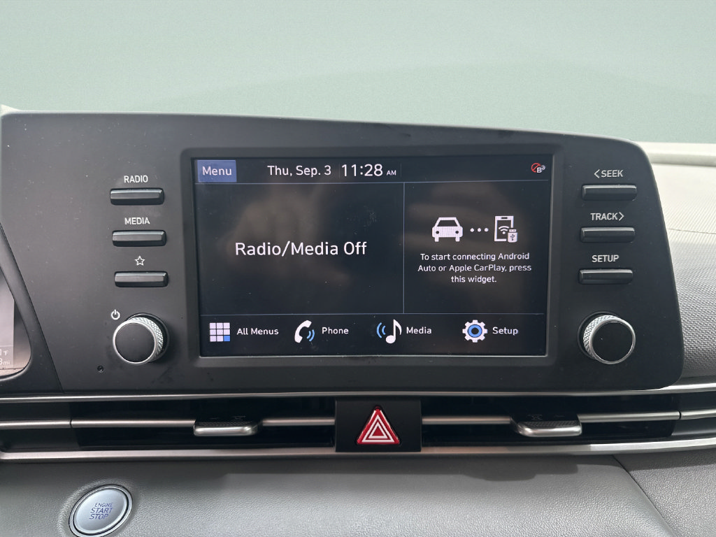 Used 2023 Hyundai Elantra SEL w/ Winter Weather Package FWD image 18