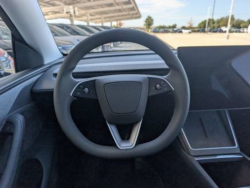Used 2026 Tesla Model Y Long Range AWD/4WD image 21