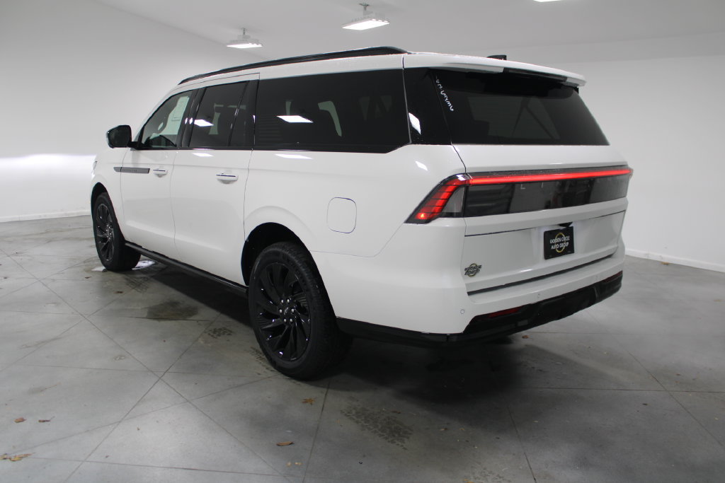 New 2025 Lincoln Navigator L Reserve w/ Jet Appearance Package AWD/4WD image 6