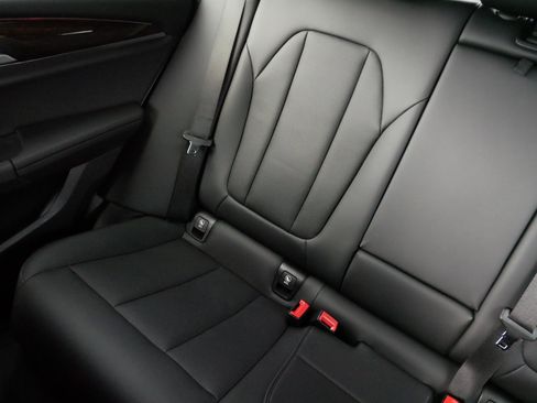 Used 2023 BMW X4 xDrive30i w/ Convenience Package image 14