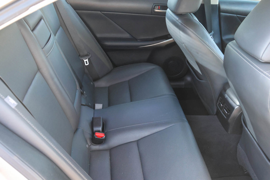 Used 2018 Lexus IS 300 AWD w/ Comfort Package image 19