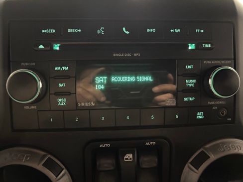 Used 2011 Jeep Wrangler Sport AWD/4WD image 28
