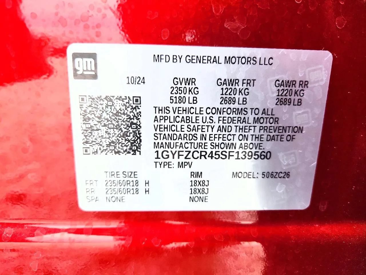 Used 2025 Cadillac XT4 Premium Luxury w/ LPO, Floor Liner Package FWD image 12
