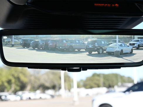 Used 2024 Land Rover Range Rover SE image 12