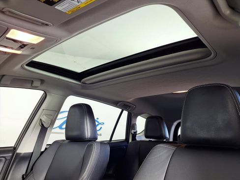 Used 2018 Toyota RAV4 Limited image 15