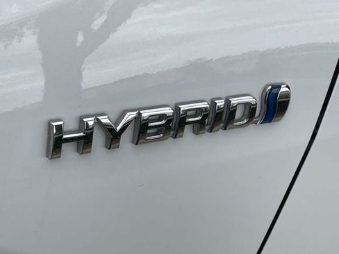 Used 2021 Toyota RAV4 LE AWD/4WD image 27