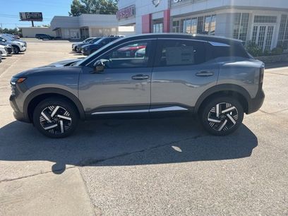 New 2025 Nissan Kicks SV