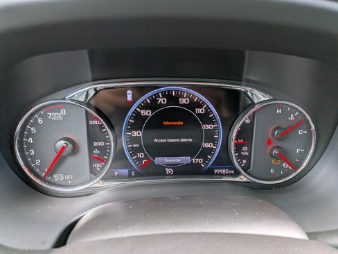 Used 2020 GMC Acadia SLT w/ Driver Alert Package II FWD image 28