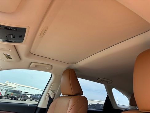 Used 2022 Lexus RX 350L FWD w/ Premium Package image 15