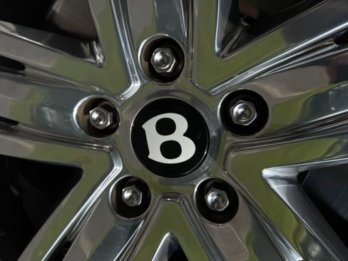 Used 2013 Bentley Mulsanne w/ Rear Entertainment Pkg image 96