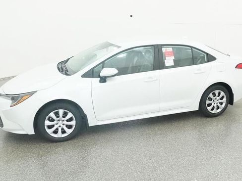 New 2026 Toyota Corolla LE image 2