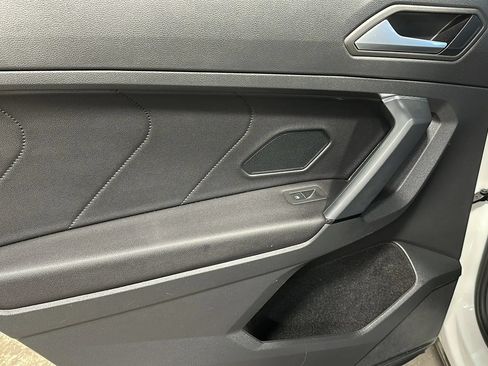 Used 2019 Volkswagen Tiguan SEL Premium R-Line w/ 3rd Row Seat Package AWD/4WD image 12