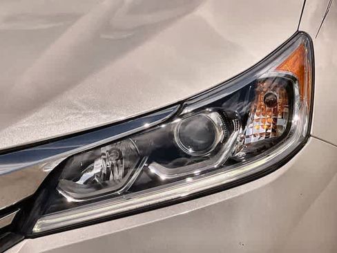 Certified 2017 Honda Accord Sport Special Edition image 24
