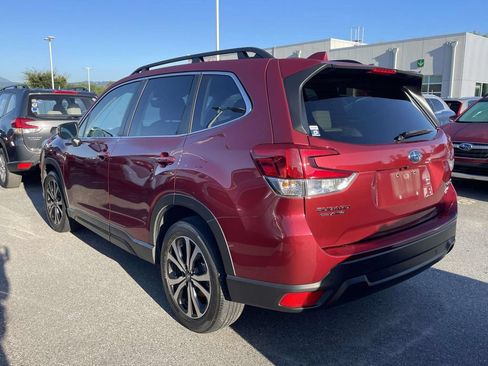 Used 2023 Subaru Forester Limited AWD/4WD image 3