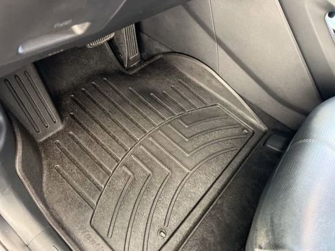 Used 2023 Kia Telluride EX w/ EX Captain's Chair Package image 27