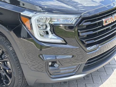 Used 2024 GMC Terrain SLT w/ Tech Package AWD/4WD image 8