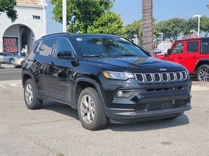 New 2025 Jeep Compass Latitude w/ Sun & Sound Group