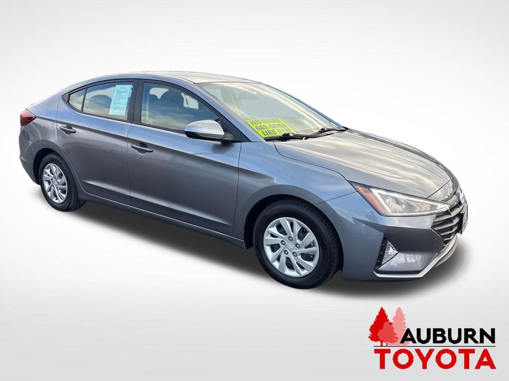 Used 2019 Hyundai Elantra SE w/ Cargo Package FWD image 3