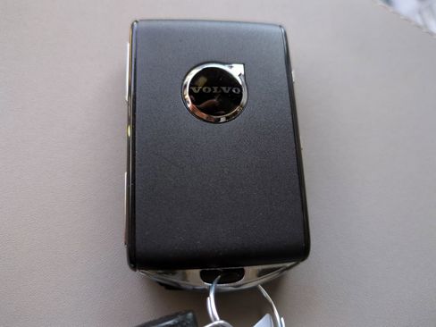 New 2026 Volvo XC60 T8 Plus image 26