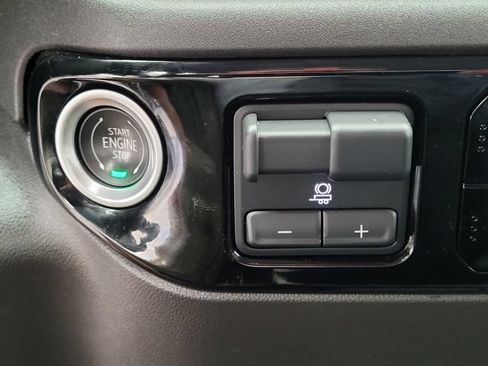 Used 2022 Chevrolet Silverado 1500 LT w/ Safety Package RWD image 14