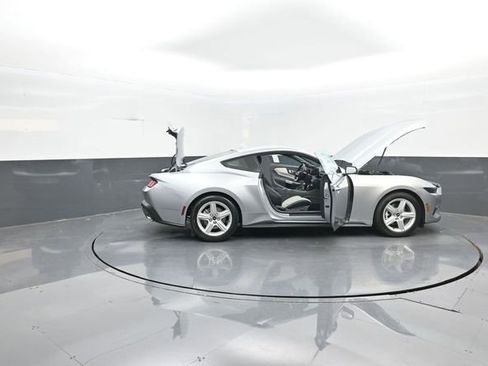 New 2026 Ford Mustang Premium image 37