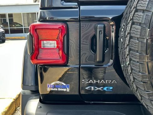 Used 2025 Jeep Wrangler Unlimited Sahara image 14