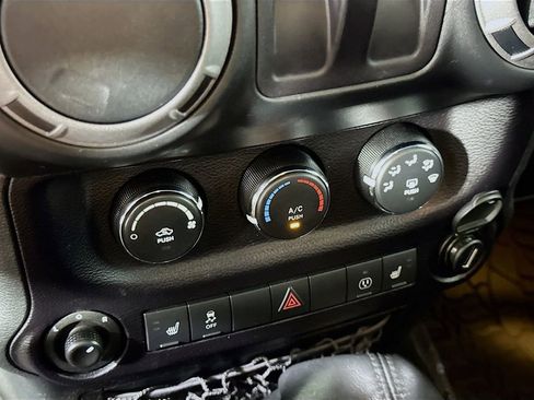 Used 2016 Jeep Wrangler Sport AWD/4WD image 22