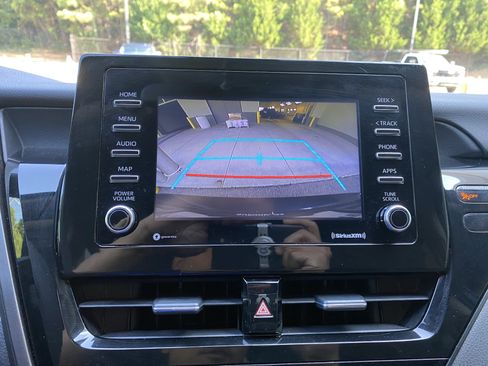 Used 2021 Toyota Camry LE FWD image 26