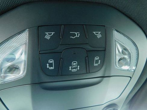 New 2026 Chrysler Pacifica Limited w/ S Appearance Package image 35