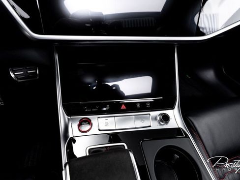 Used 2022 Audi RS 6 w/ Executive Package image 31