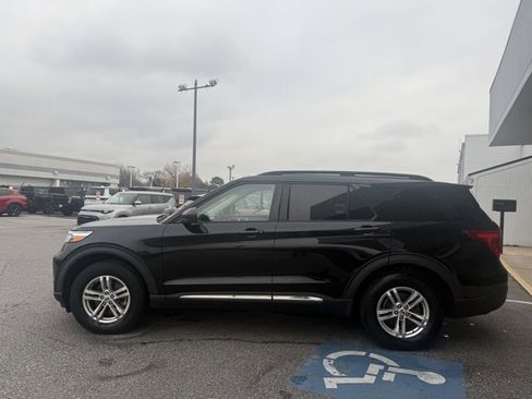 Used 2020 Ford Explorer XLT w/ Comfort Package image 19