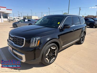 Used 2024 Kia Telluride S w/ S Sunroof Package