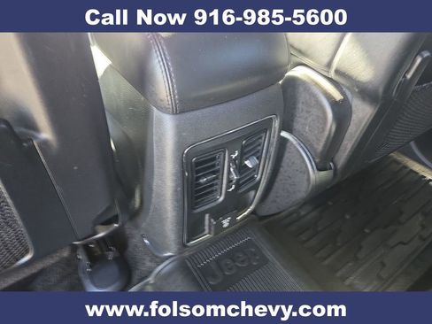 Used 2015 Jeep Grand Cherokee Altitude AWD/4WD image 24