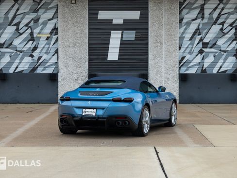 Used 2024 Ferrari Roma Spider RWD image 15
